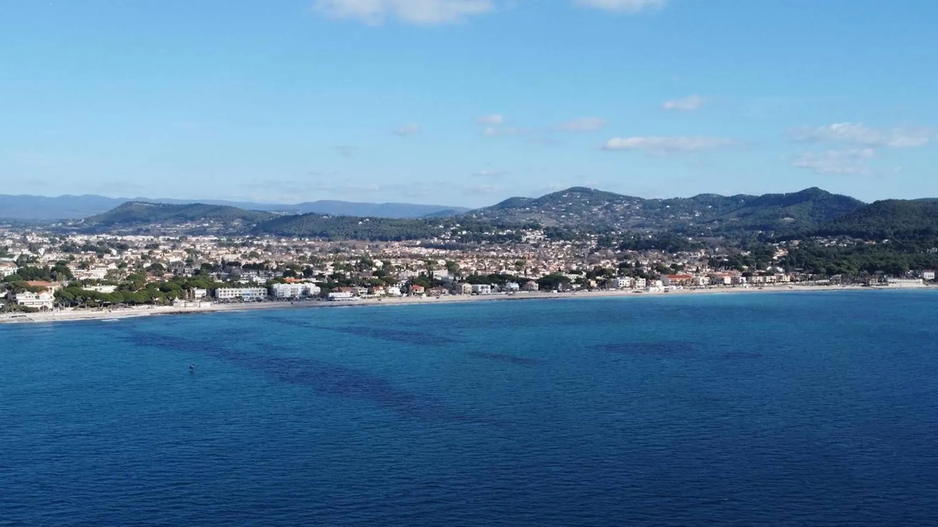 Apartment Appartement T2 Avec Terrasse - Acces Direct Plage Des Lecques, Parking, Equipe Pour 2-4 Personnes - Fr-1-770-8 Saint-Cyr-sur-Mer
