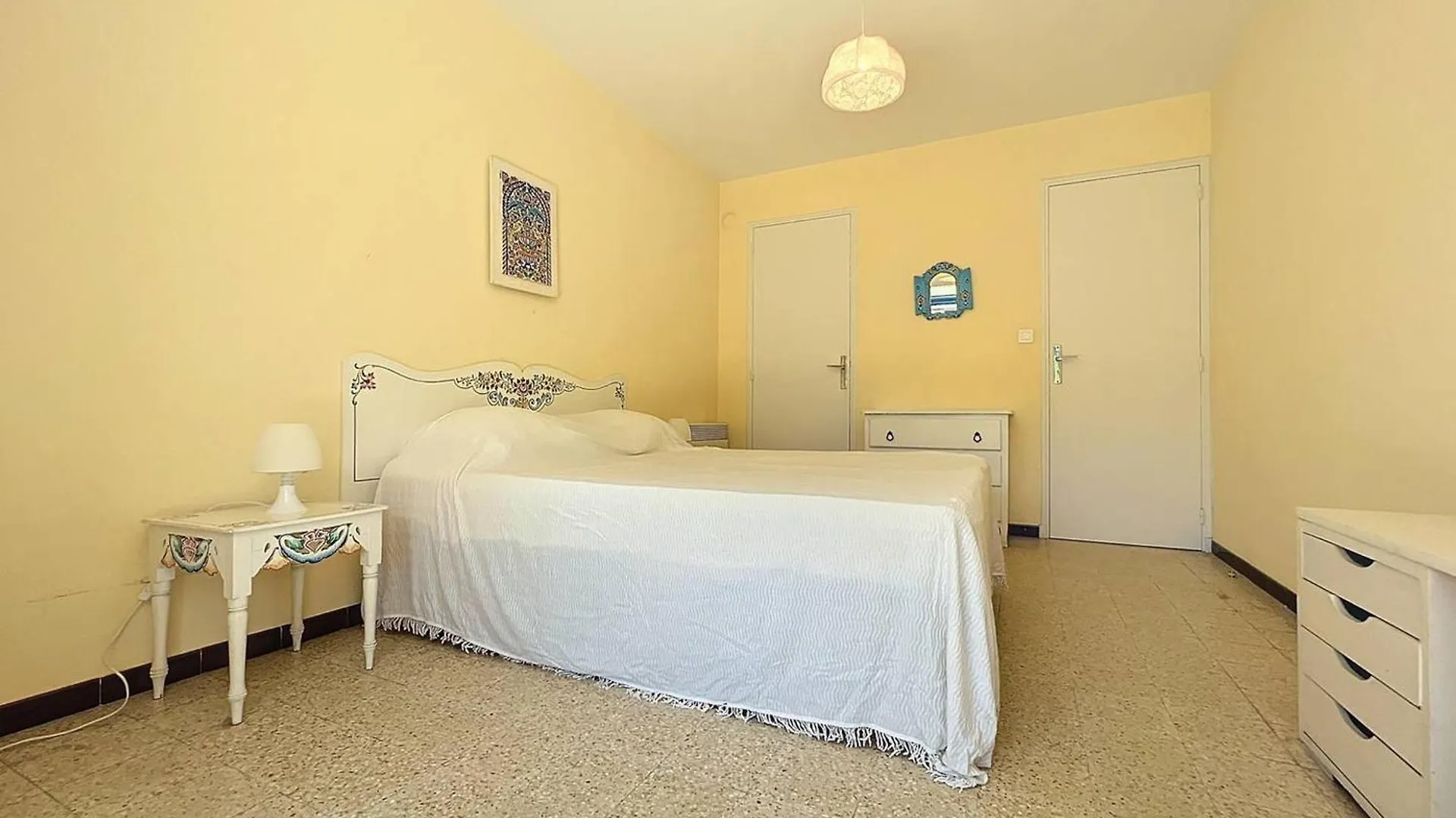 Appartement T2 Avec Terrasse - Acces Direct Plage Des Lecques, Parking, Equipe Pour 2-4 Personnes - Fr-1-770-8 Saint-Cyr-sur-Mer 0*,  França